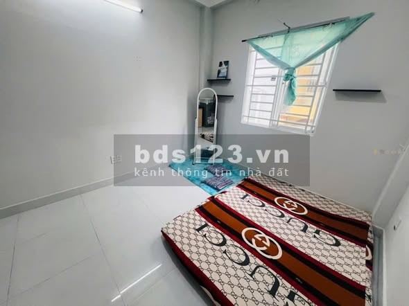 Cần thuê phòng máy lạnh cửa sổ trời? Xem ngay tại D1 D2,…