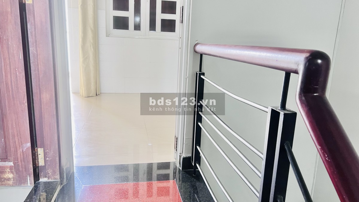 Cho Thuê Phòng Quận 1 có Cửa Sổ, Ban Công, FREE 1 xe máy, gần…