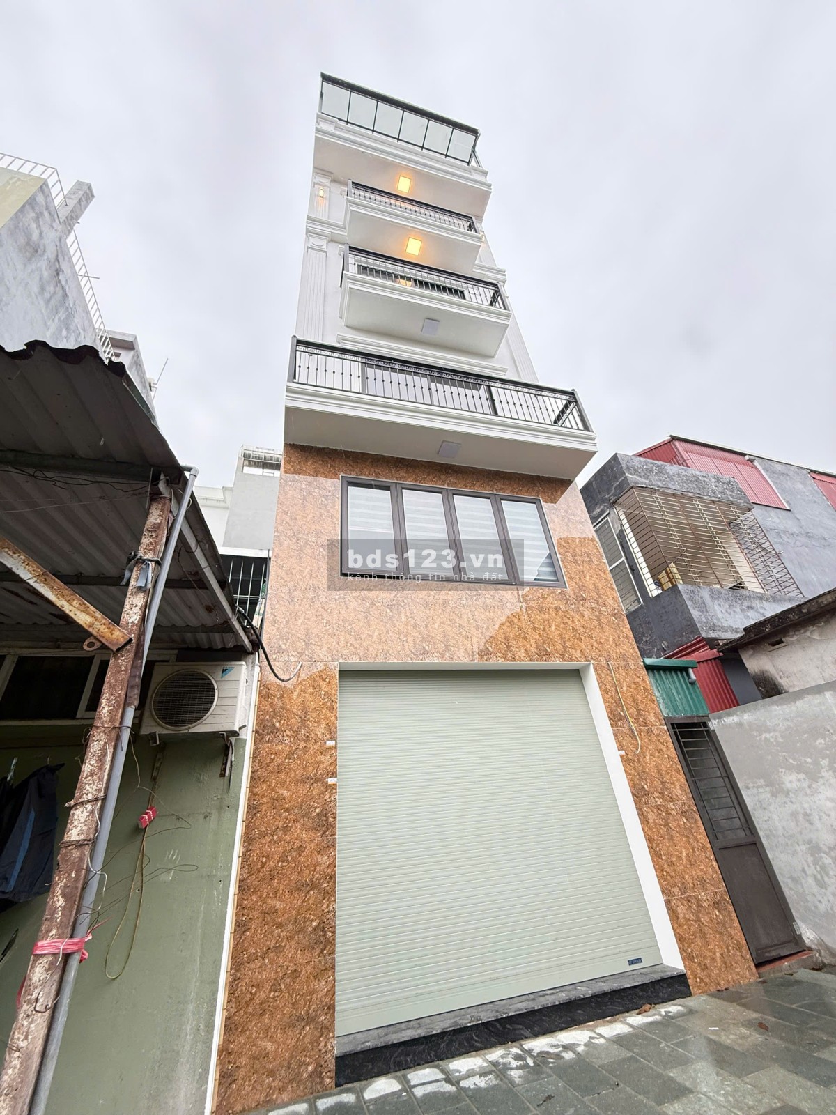  Nhà Đẹp Khó Kiếm 6 Tầng Căn Góc Phân Khúc 8,x tỷ