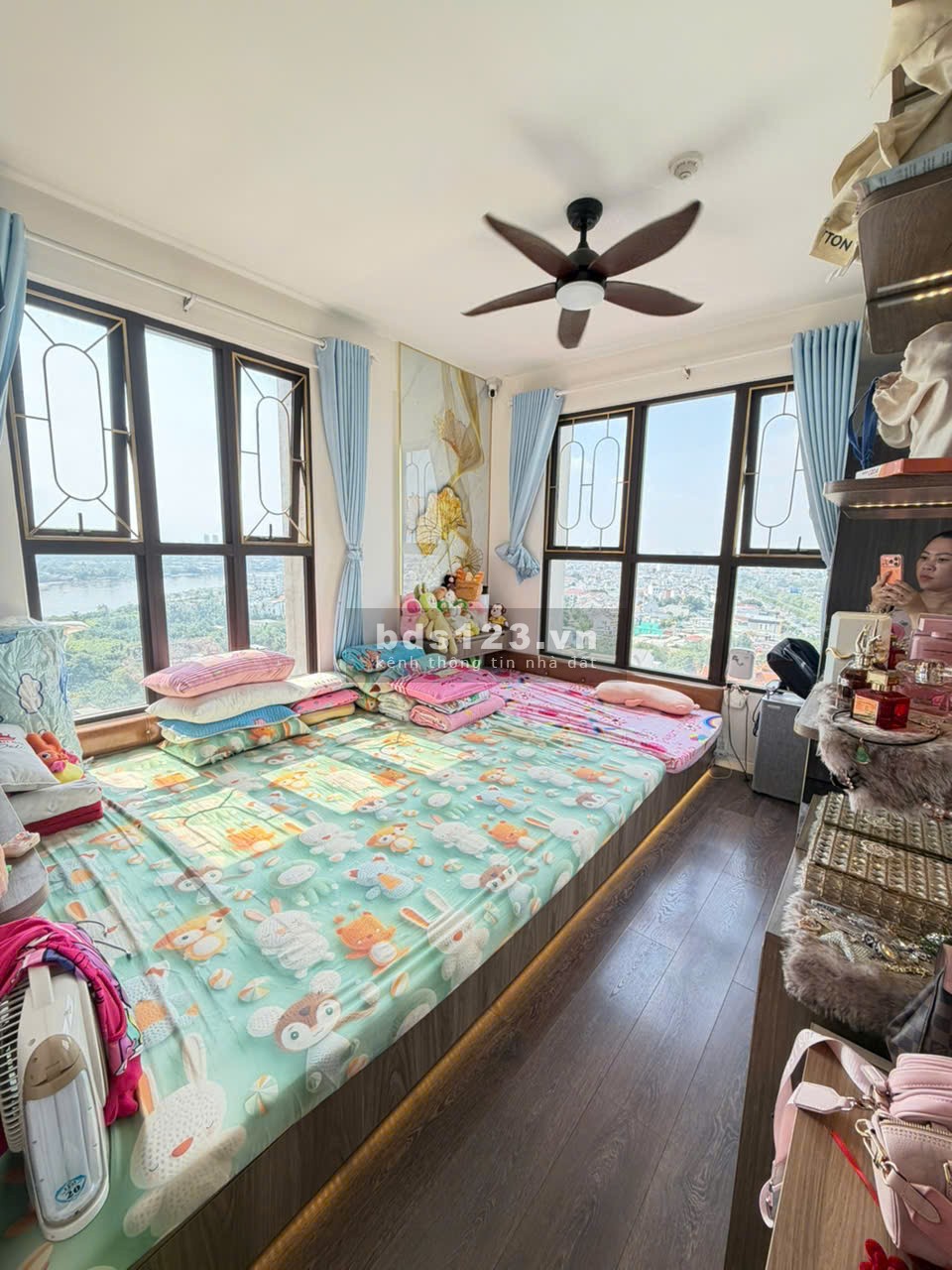 Cần bán căn 75.7m2 Toà nhà ST. Morizt cao cấp nhất Đại lộ…