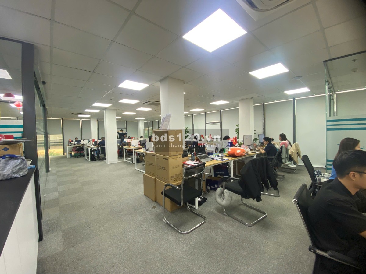 Cho thuê văn phòng làm việc - Tầng 4