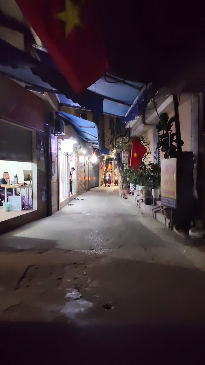 Đường Láng – 76m² – MT 7m – 17 tỷ – Ngõ nông – Vài…