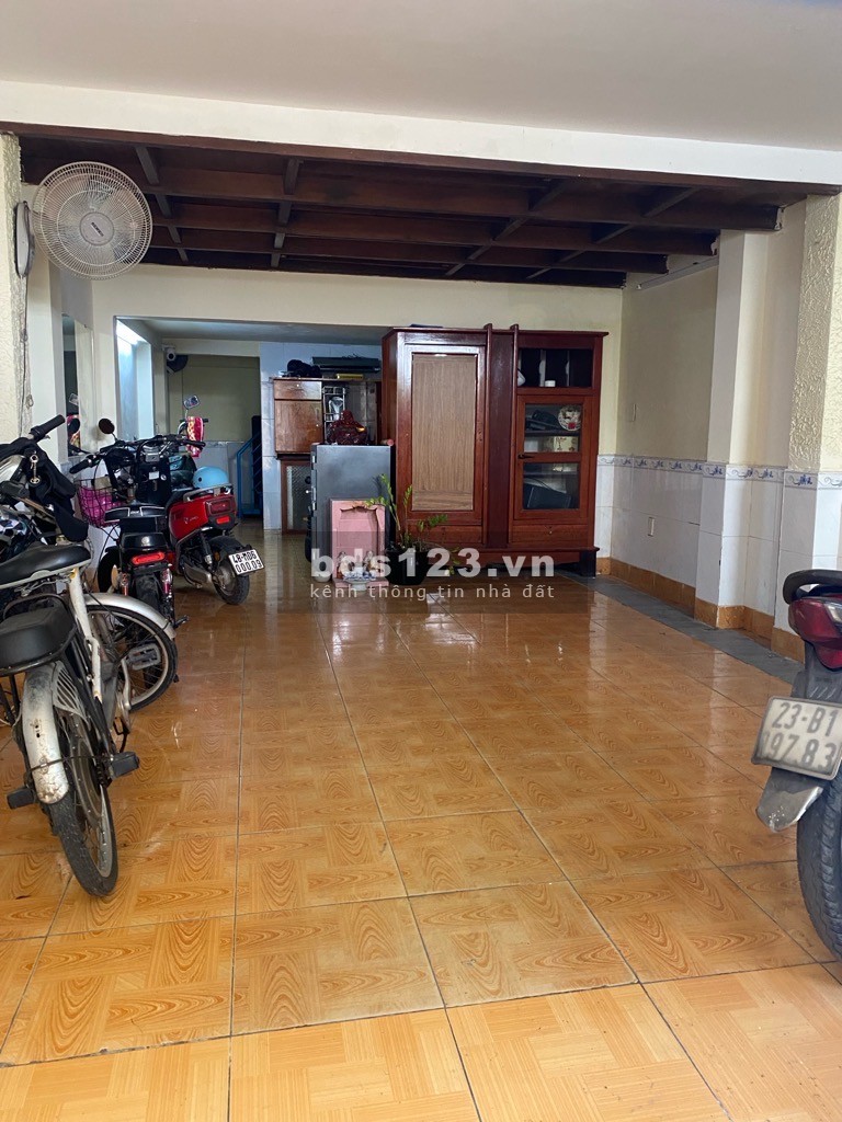 Bán Nhà 3 tầng, sân thượng, 3 phòng ngủ, 3 wc - Hiệp Bình Chánh