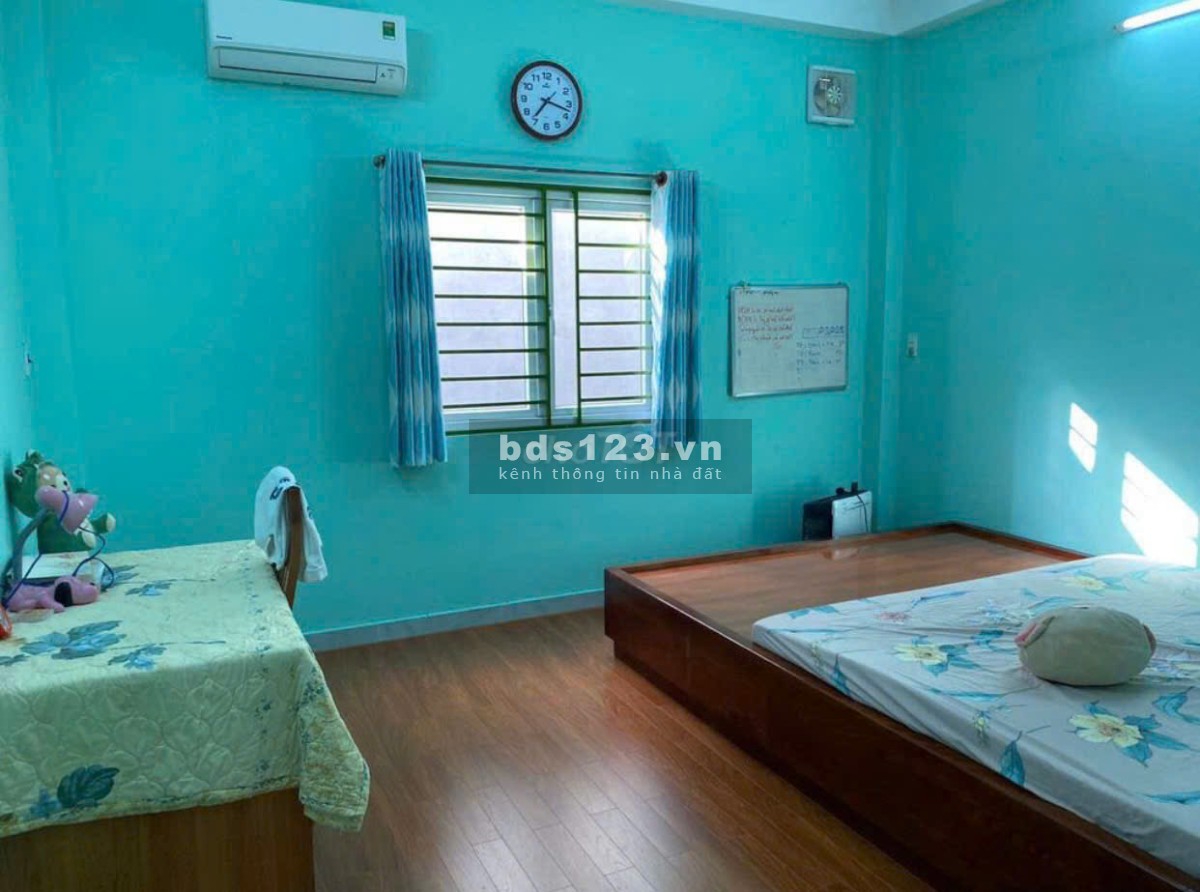 Bán nhà đúc 3 tầng hẻm xe hơi, nhà siêu rộng ở Gò Cát, Phú…