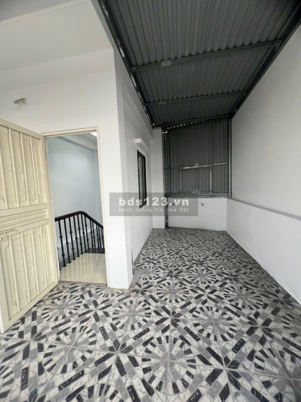 Trung tâm Bồ Đề Long Biên 8 tỷ 35m² MT 4m 5 tầng 10m ra ô tô…