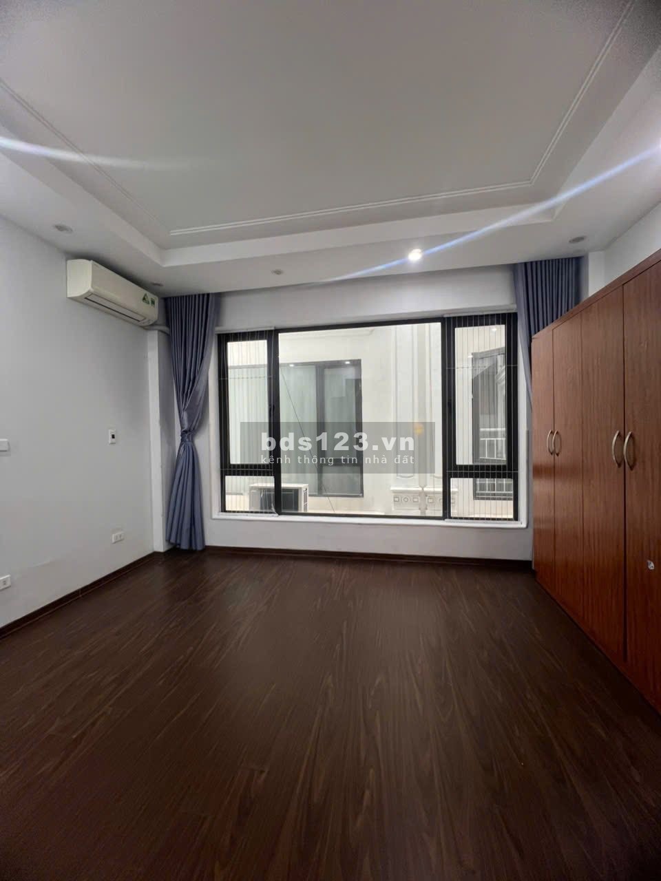 Trung tâm Bồ Đề Long Biên 8 tỷ 35m² MT 4m 5 tầng 10m ra ô tô…