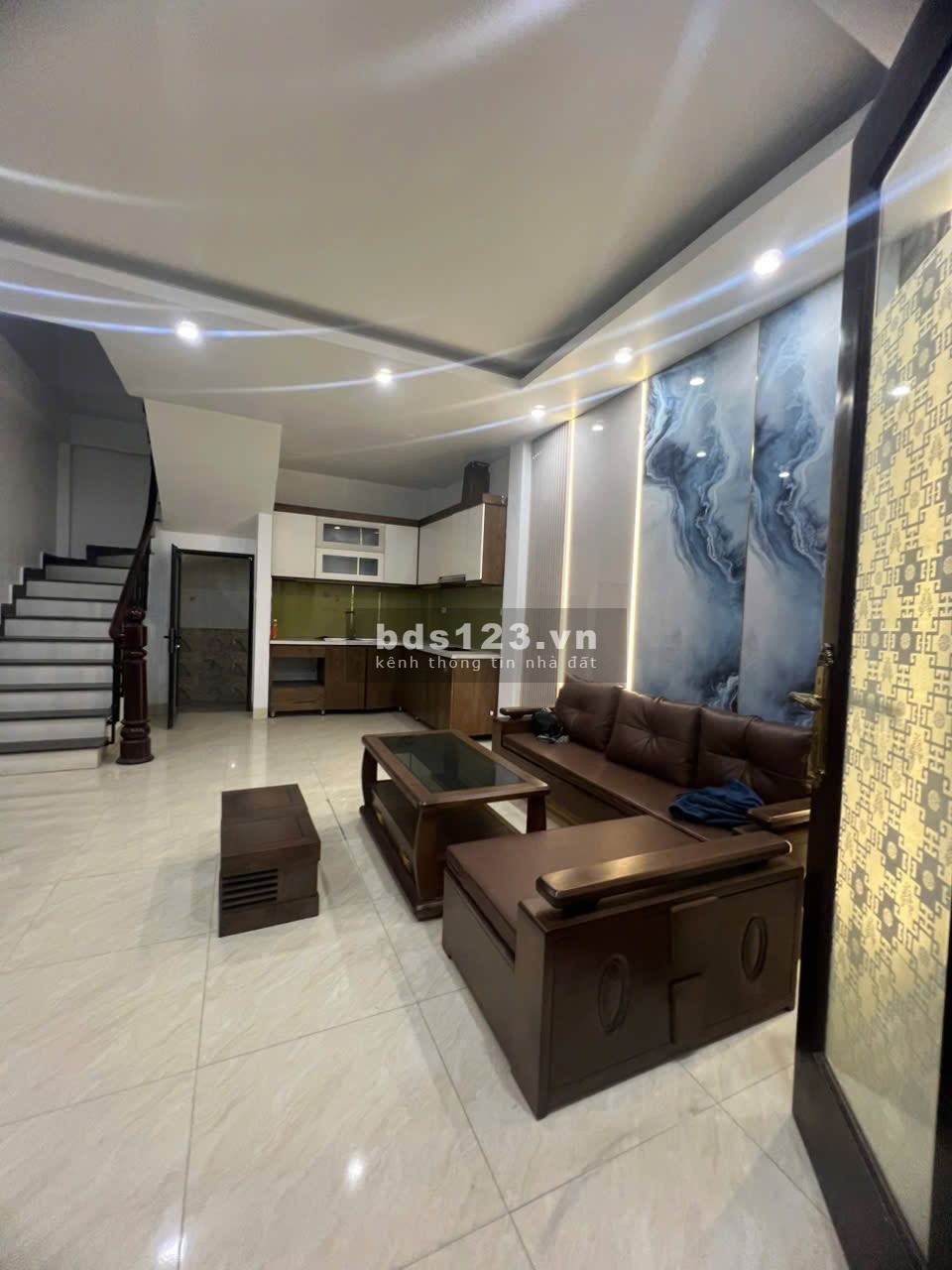 Trung tâm Bồ Đề Long Biên 8 tỷ 35m² MT 4m 5 tầng 10m ra ô tô…