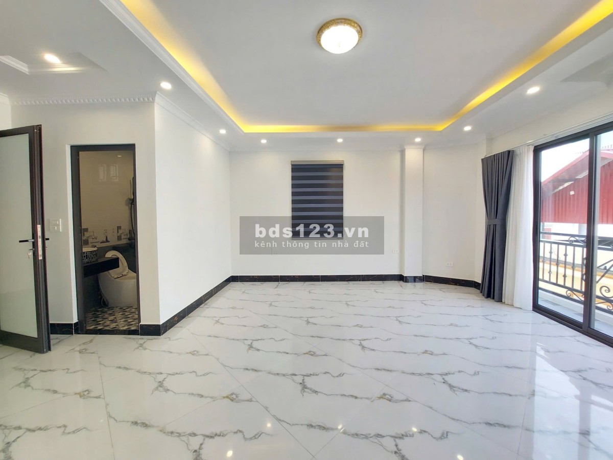 Bán nhà Phúc Lợi Long Biên về ở ngay khu vực đông dân cư 9…