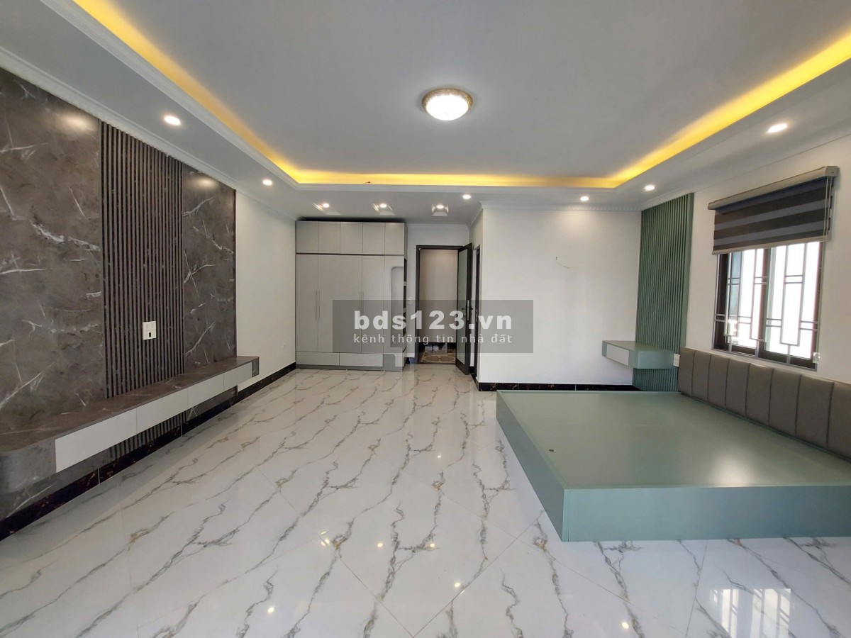 Bán nhà Phúc Lợi Long Biên về ở ngay khu vực đông dân cư 9…