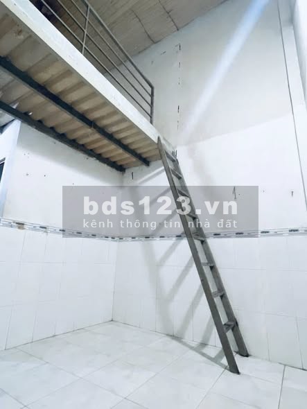 Phòng trọ có gác lửng, gần CV Phần Mềm Quang Trung, Thới An,…