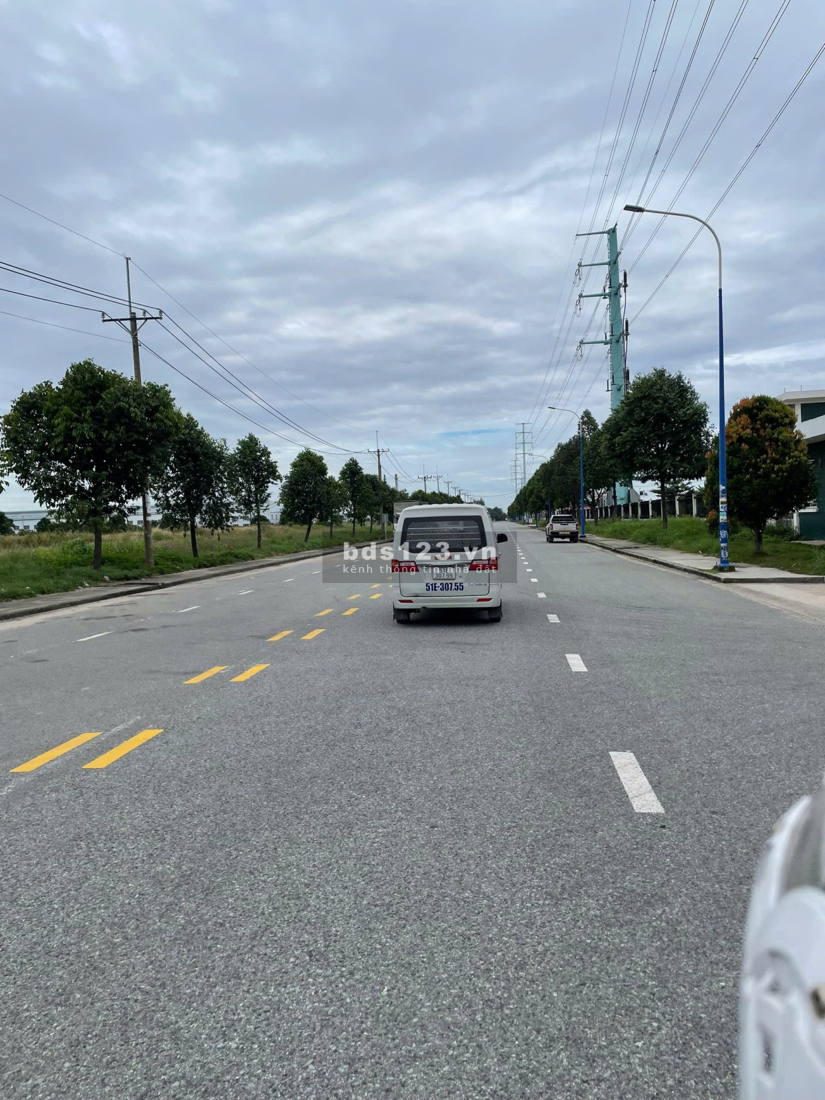 Bán đất nền khu đô thị TP. HCM mới ngay khu công nghiệp VSIP 2, dân cư đông đúc