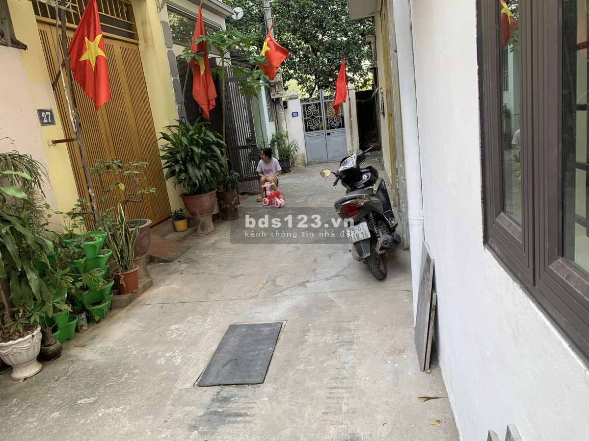 Bán nhà phân lô quân đội Lý Sơn Long Biên 42m MT 4m 5 tầng…