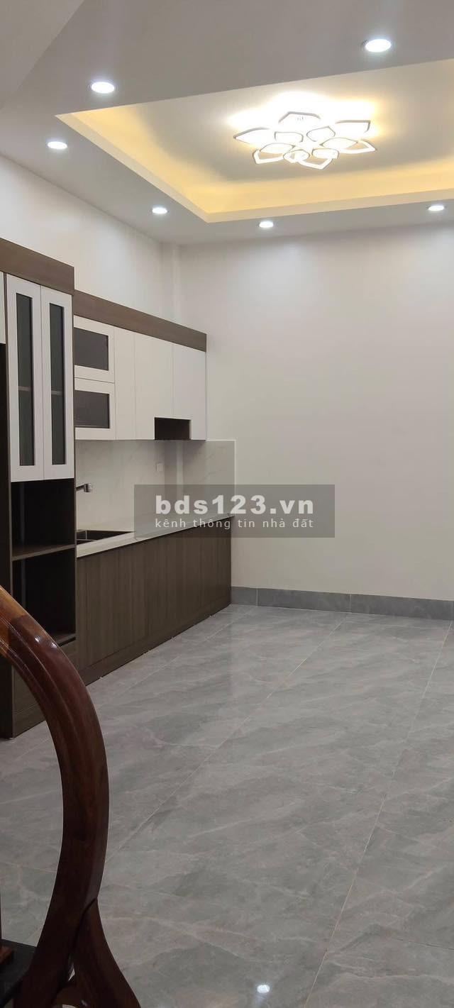 Bán Nhà 4 Tầng ngay Cạnh Ga Ngọc Hồi