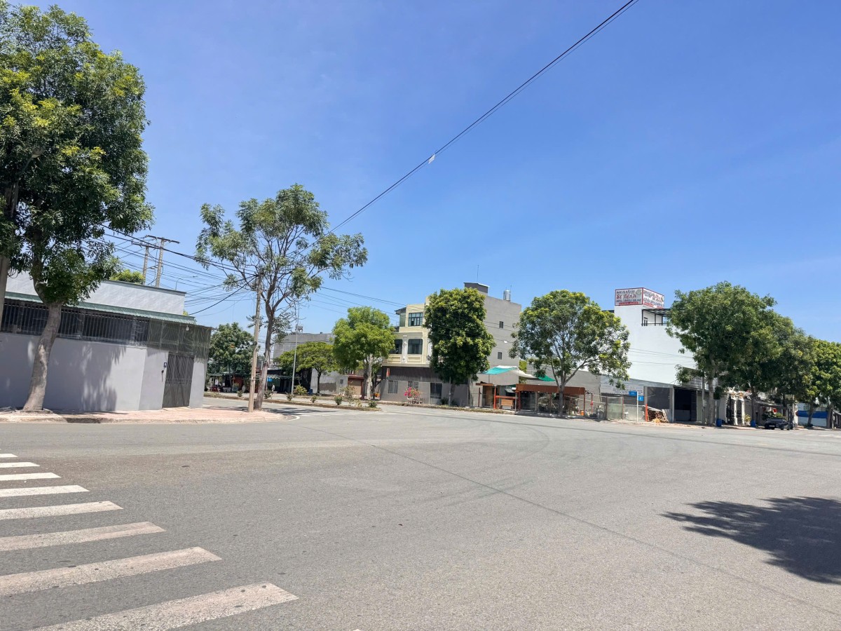 Đất lô góc 2 mặt tiền KDC Châu Thới - Bình An, Dĩ An 150m²,…