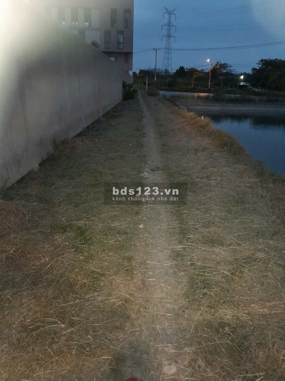 Chính chủ bán lô đất 32.5 x 49.2 = 1599 m2 xã Bình Khánh, Cần Giờ