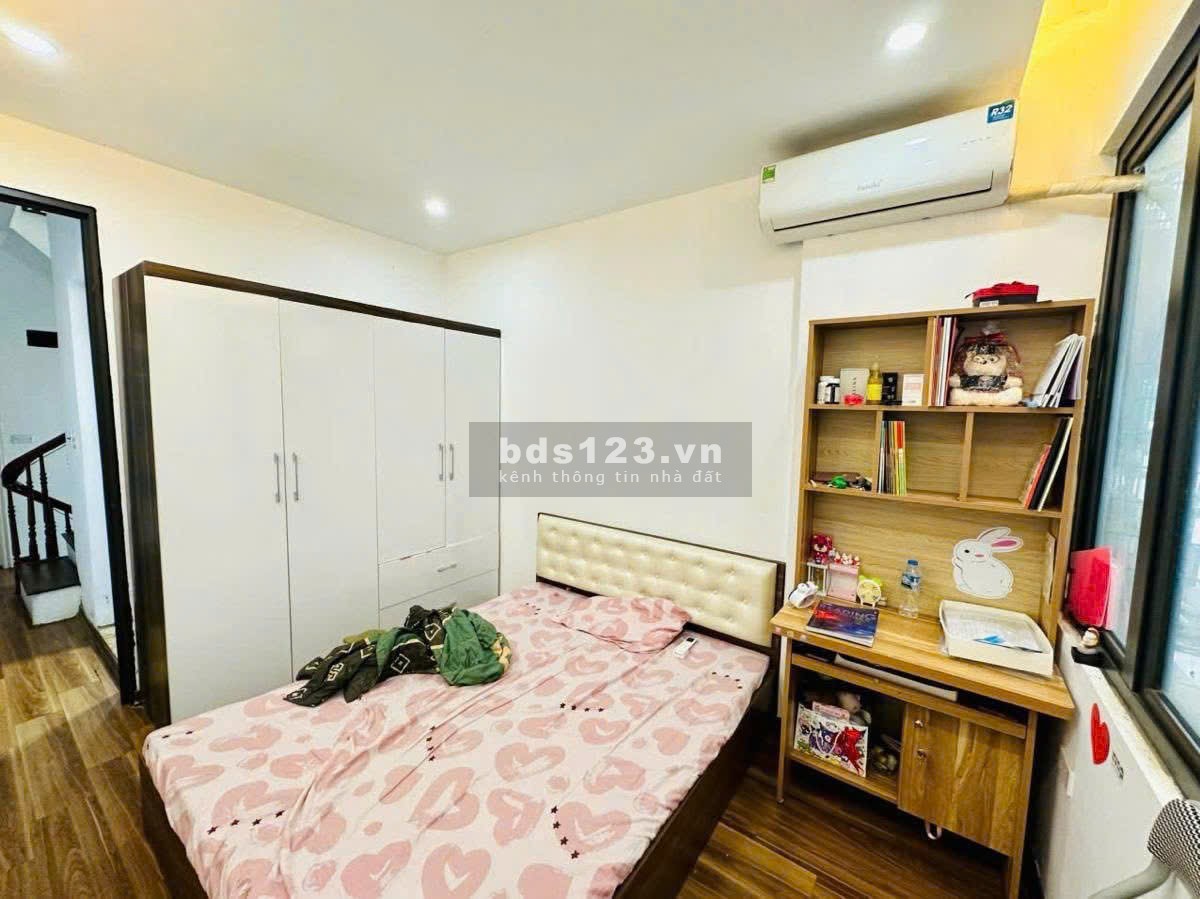 Cho thuê nhà ngõ 445 Nguyễn Khang Cầu Giấy 30M X 4T ĐẸP giá 12…