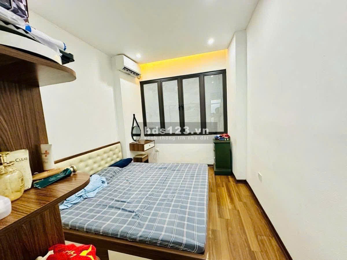 Cho thuê nhà ngõ 445 Nguyễn Khang Cầu Giấy 30M X 4T ĐẸP giá 12…