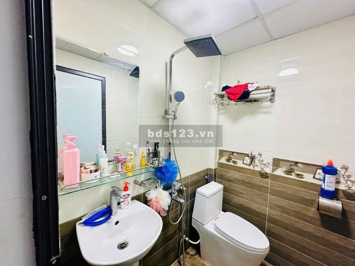 Cho thuê nhà ngõ 445 Nguyễn Khang Cầu Giấy 30M X 4T ĐẸP giá 12…