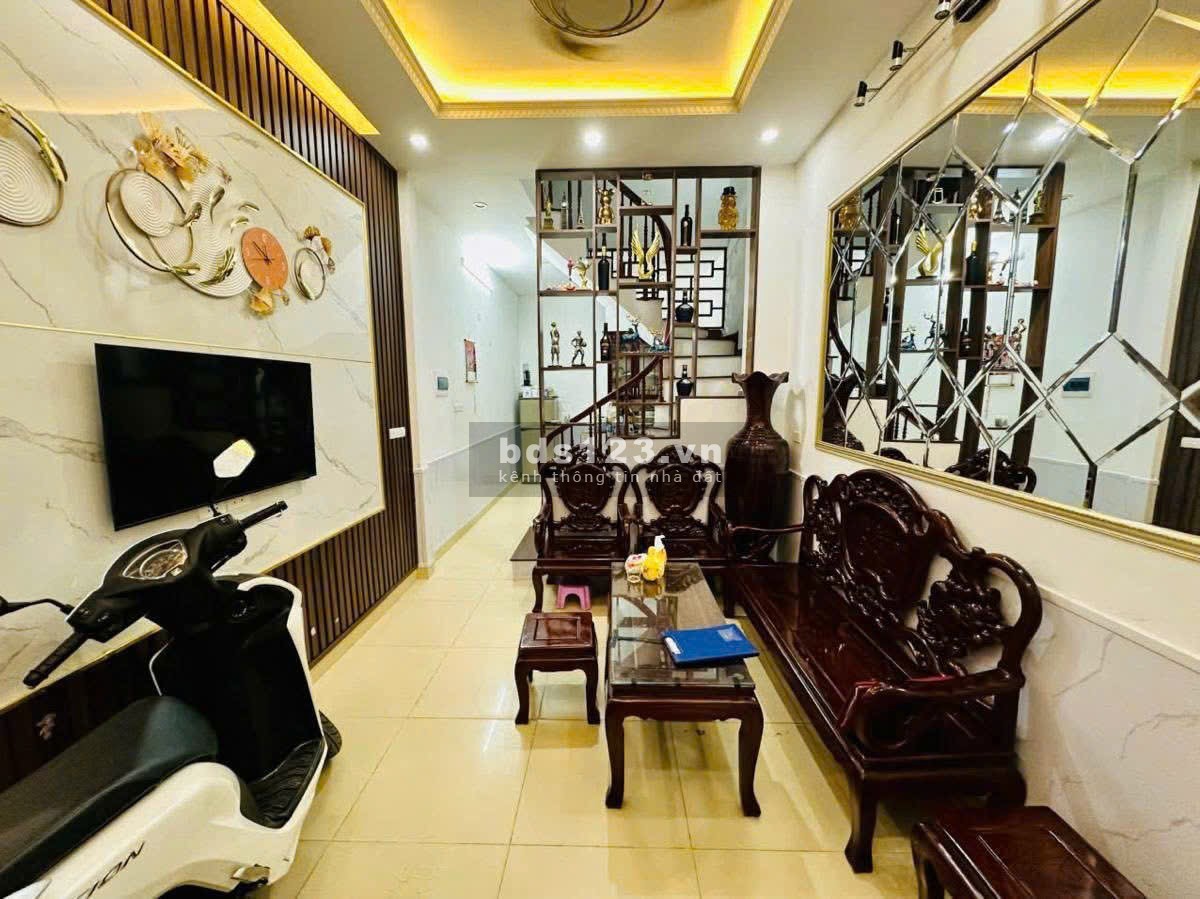 Cho thuê nhà ngõ 445 Nguyễn Khang Cầu Giấy 30M X 4T ĐẸP giá 12…