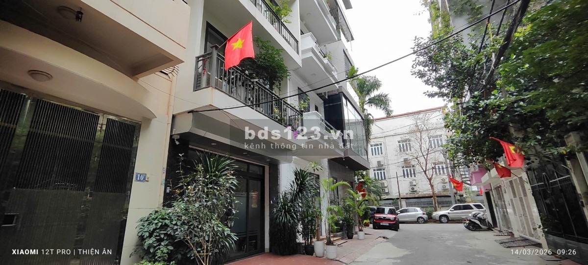 Bán nhà Phân lô sân vườn phố Võng Thị, ôtô chạy quanh nhà,…