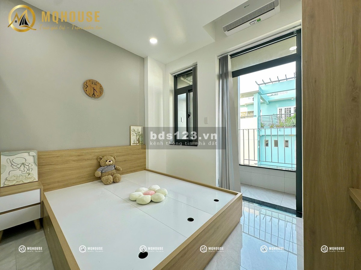 Phòng đẹp - Full nội thất - view ban công