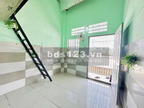 Phòng cho thuê 25m2 mới, 1204 Nguyễn Văn Quá, Q12 - Giá 2.49 triệu