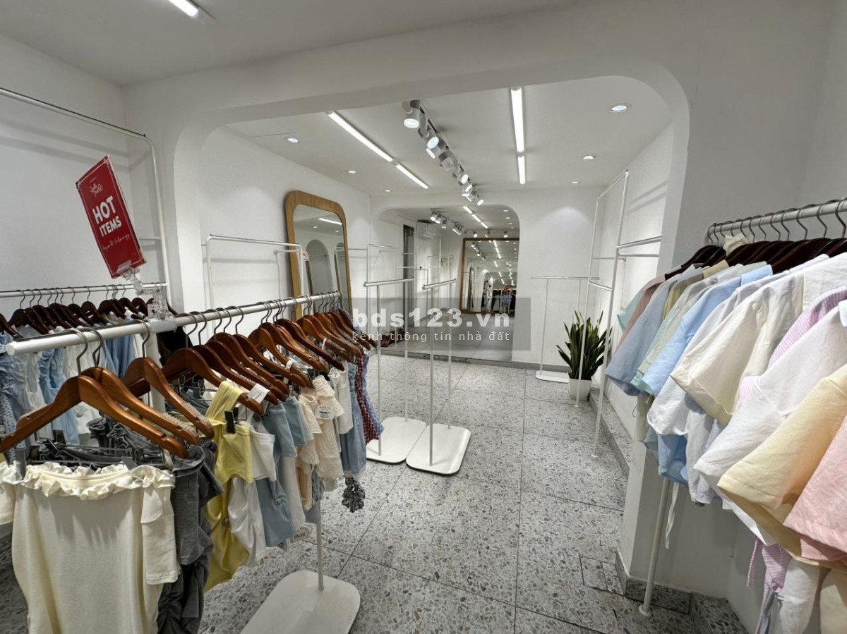 Cho thuê nhà mặt phố Phạm Ngọc Thạch (HN) 80m2, MT 5m, Giá 80tr