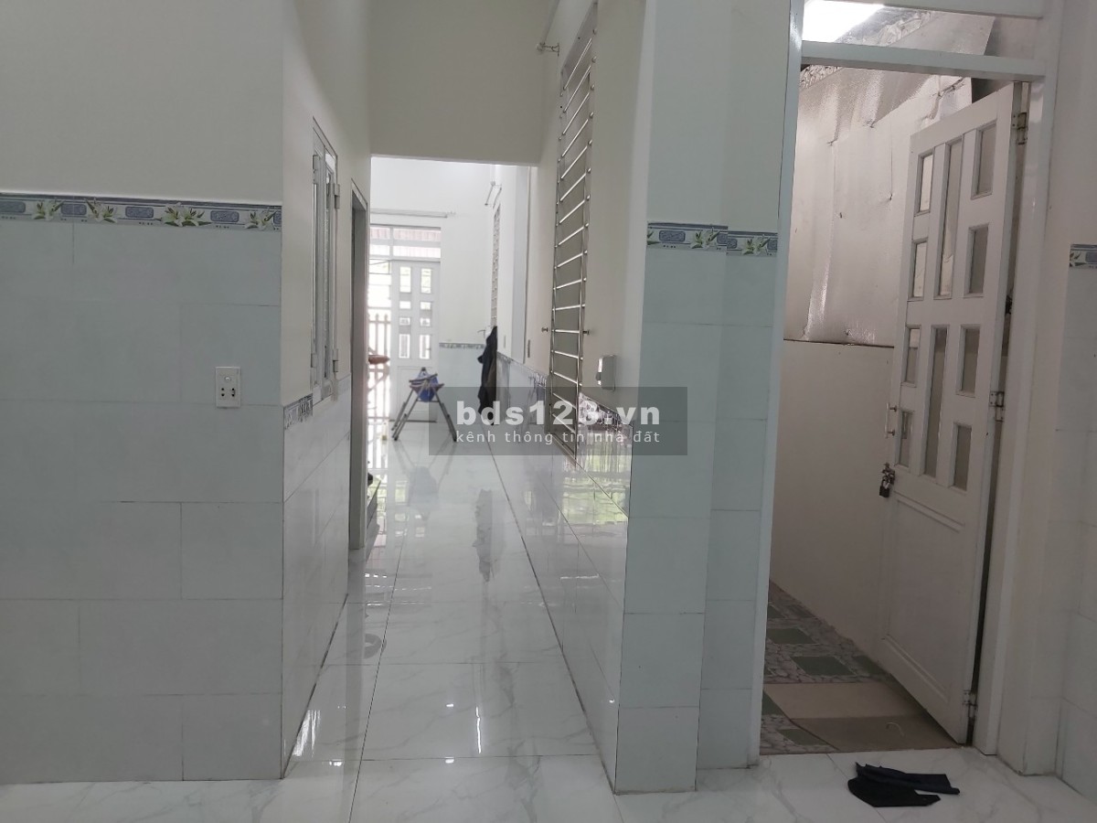 Cho thuê nhà mặt tiền kinh doanh buôn bán trước cổng trường PHTH