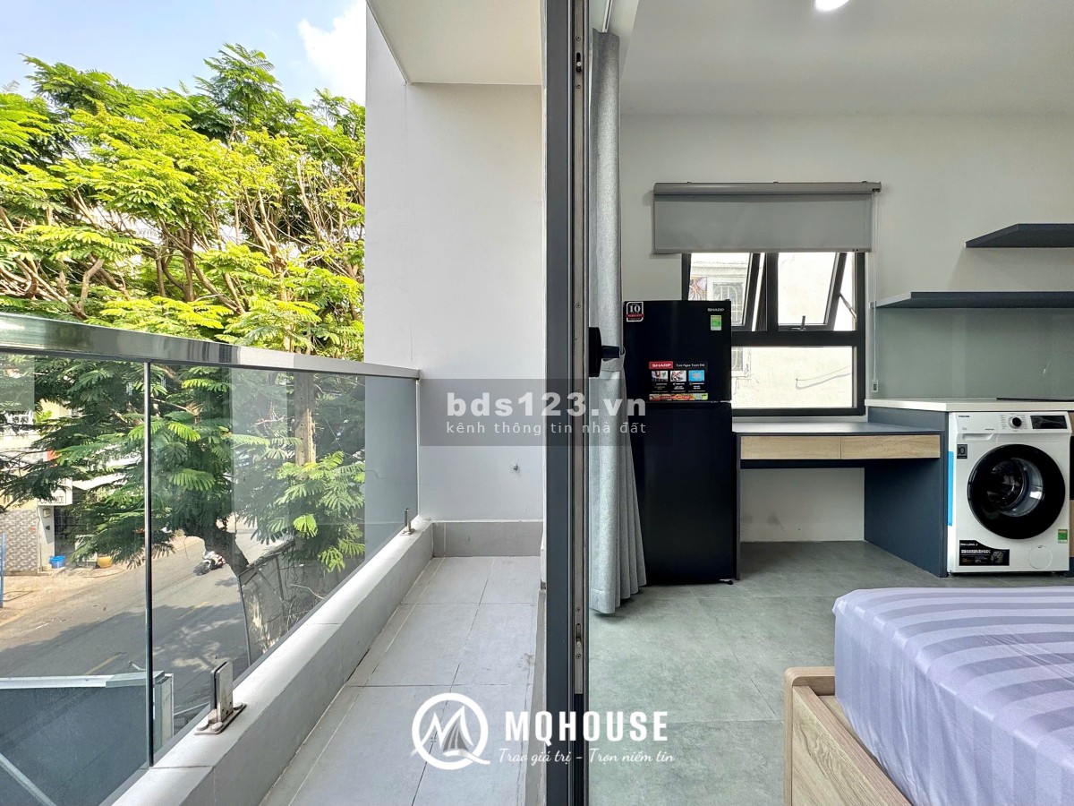 Phòng trọ ban công thoáng mát ở Tân Phú