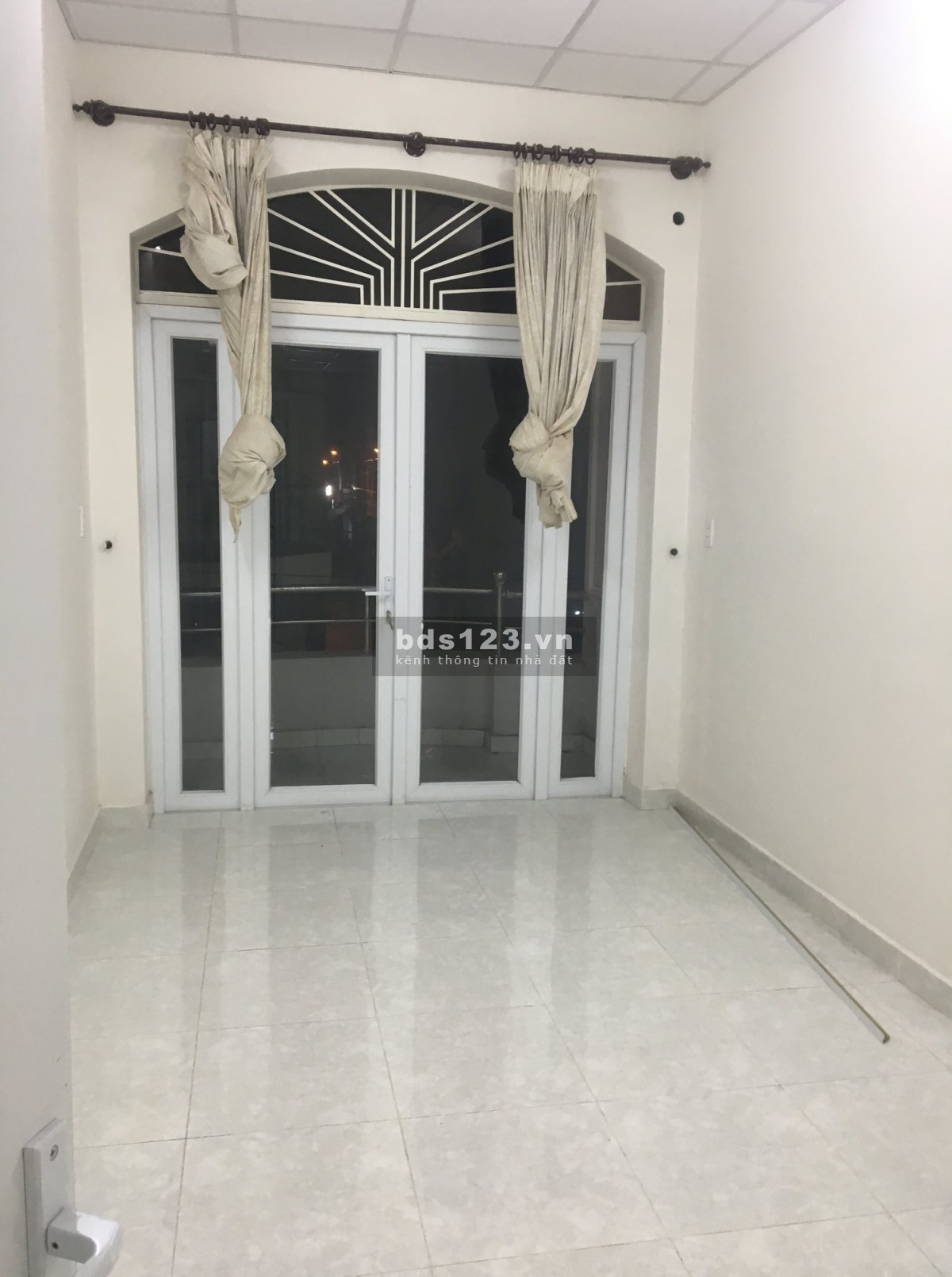 Cho thuê nhà nguyên căn hẻm xe hơi/ xe tải quay đầu