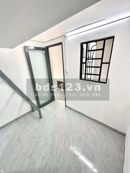 Phòng trọ 3.8 triệu Nguyễn Văn Thương, Bình Thạnh, có máy lạnh