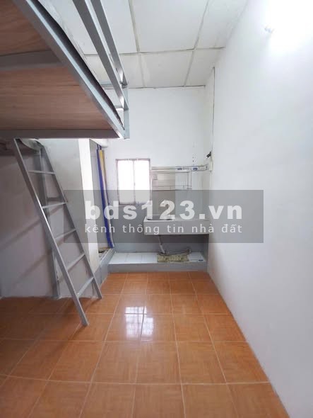 Phòng trọ có gác, cửa sổ trời tại Hồ Văn Huê, Phú Nhuận