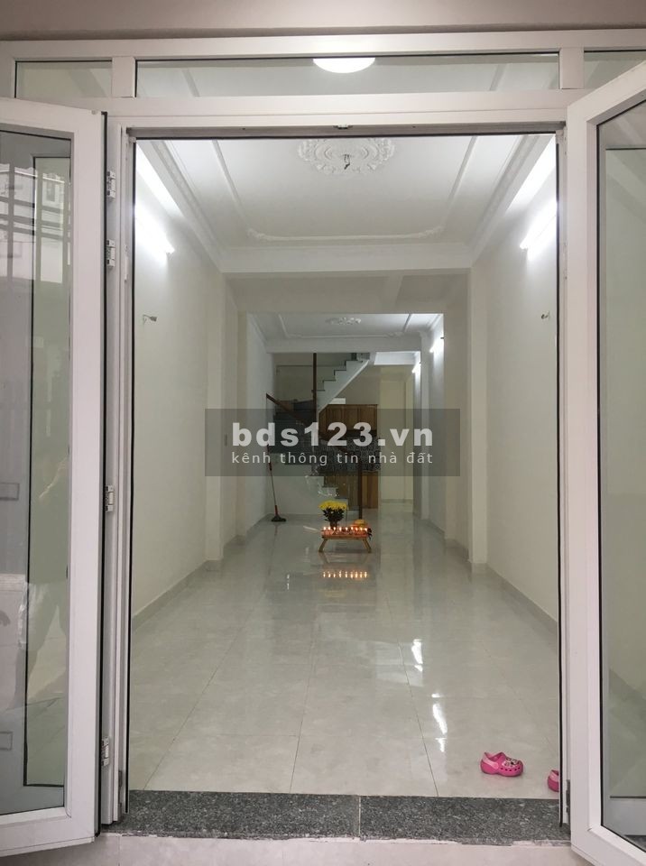 Cho thuê nhà nguyên căn hẻm xe hơi/ xe tải quay đầu