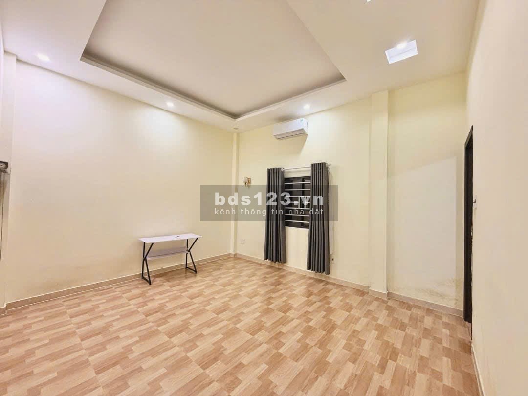 Lô góc 2 mặt kiệt ô tô - Ngang 6m - 3 tầng kiên cố - Đoạn…