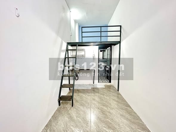 Cho thuê phòng trọ gác cao 2m tại 627 Nguyễn Văn Quá, Q12 - Giá…