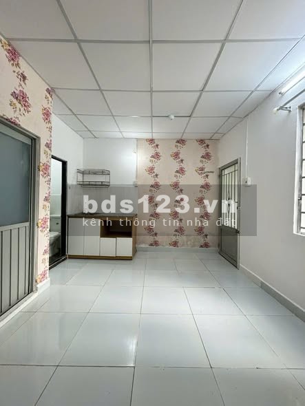 Phòng trọ có máy lạnh 3.3 triệu tại 105 Lê Văn Khương, Quận 12