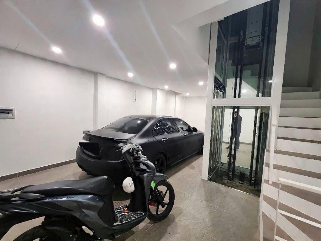 Võng Thị Tây Hồ 50m x5 tầng 22,5 tỷ gara ô tô,kinh doanh,5p đi…