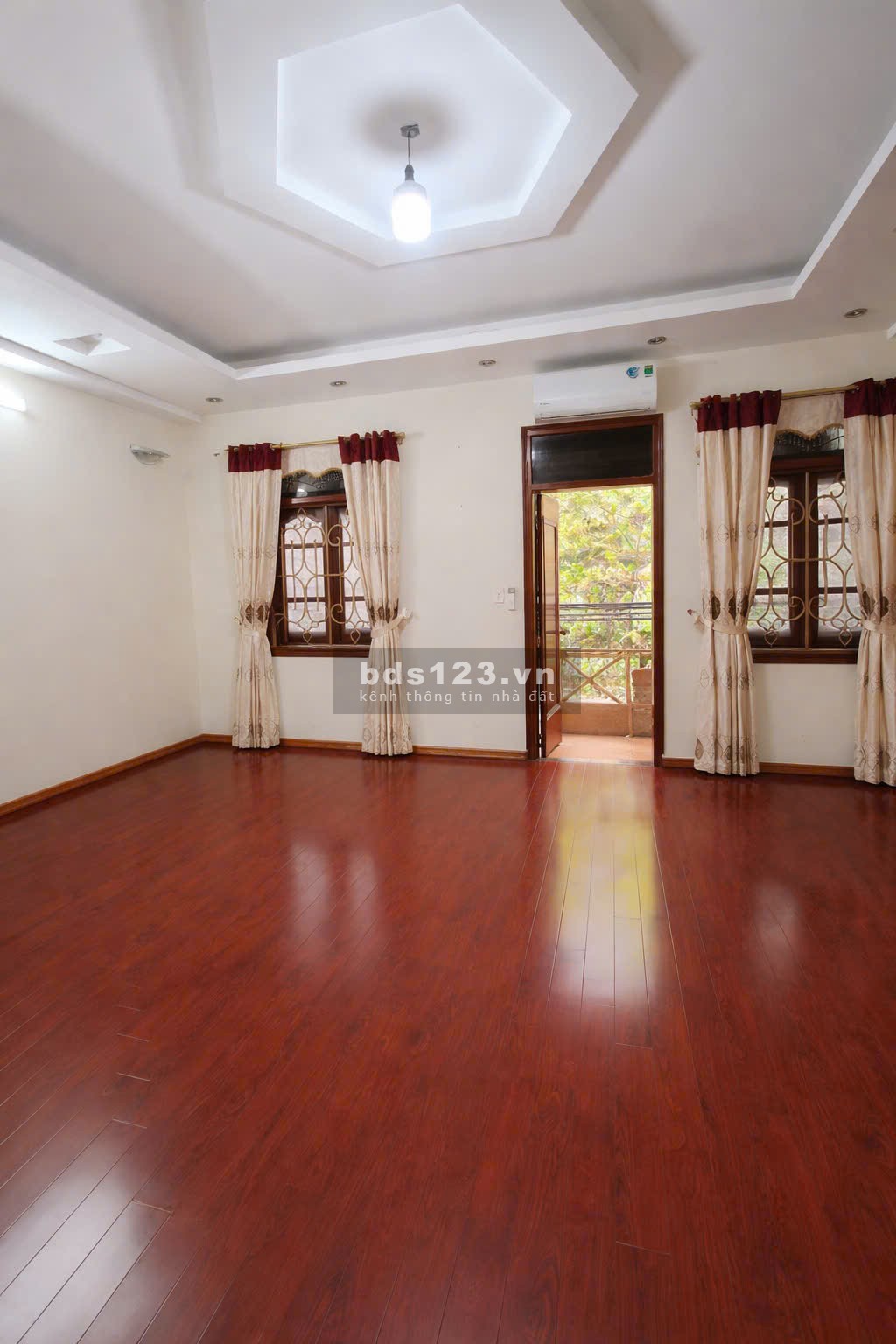 Cho thuê mặt bằng kinh doanh 2 tầng - Gần chung cư 17 tầng -…