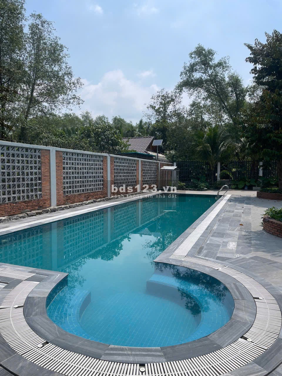 Chính chủ bán gấp biệt thự nhà vườn có hồ bơi 621.9m2 ở…