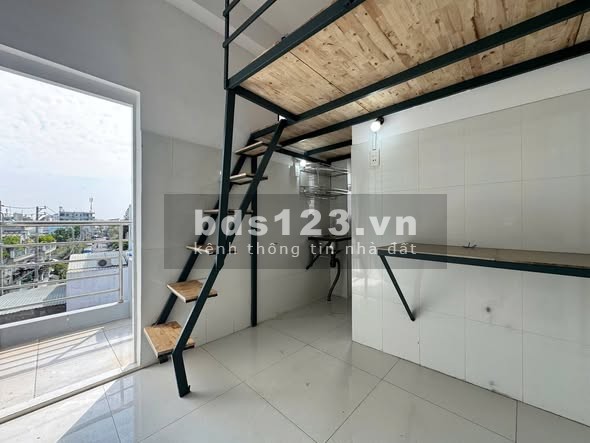 Phòng có ban công tại Đông Hưng Thuận 06, Q12 - Giá 2.7 triệu