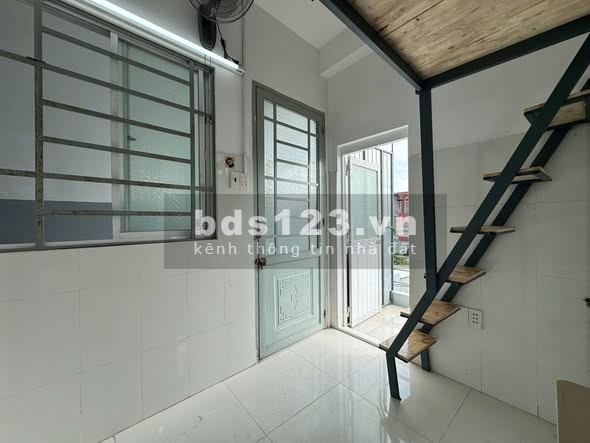 Phòng có ban công tại Đông Hưng Thuận 06, Q12 - Giá 2.7 triệu