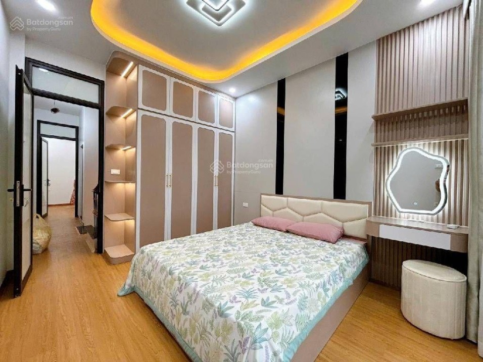 Bán nhà Hoàng Liệt dt 50m2 x5T, ngõ oto tránh, thang máy, nhà…