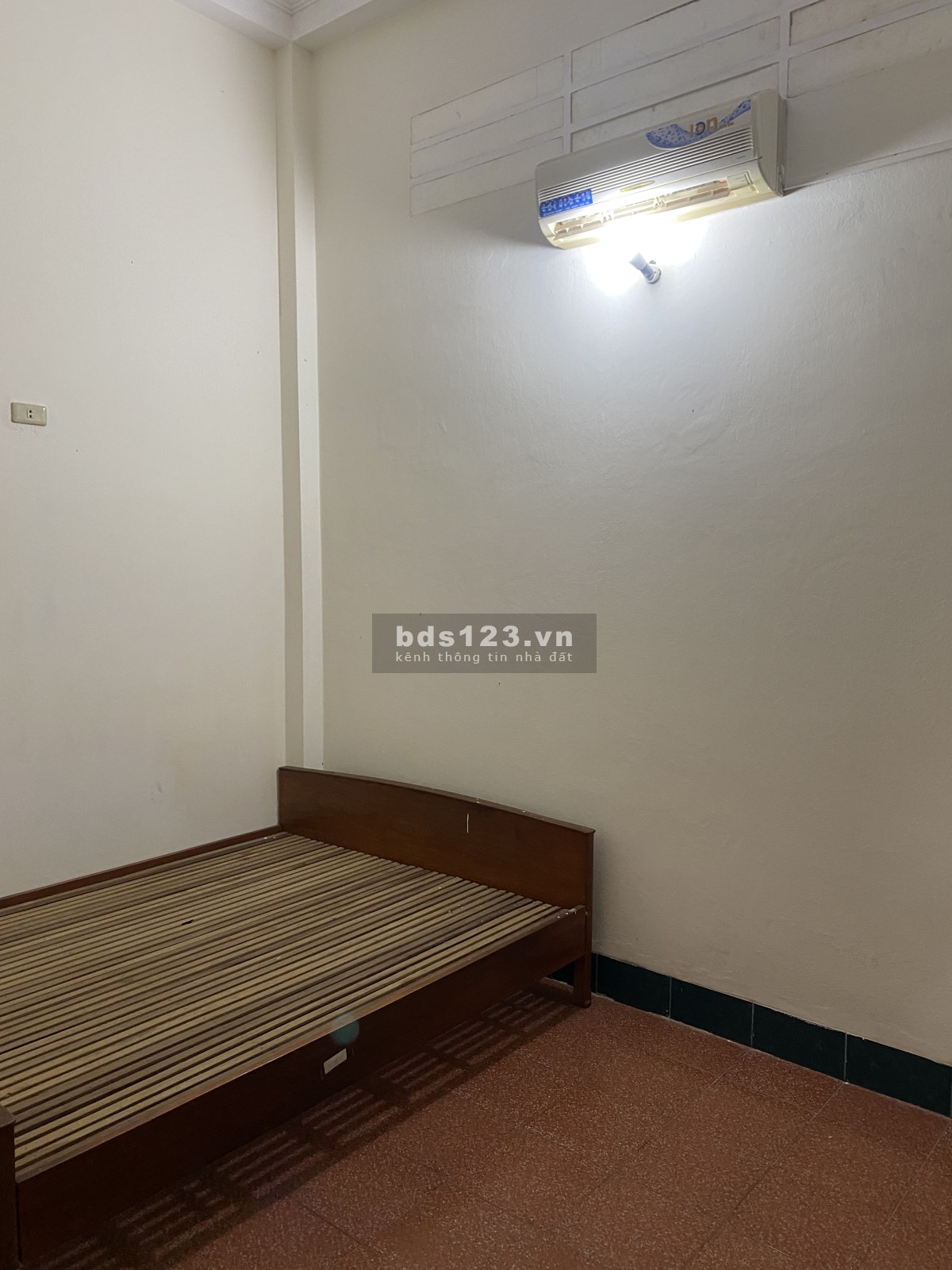 Cho thuê nhà mặt tiền nguyên căn đường Nguyễn Trung Trực, DT…