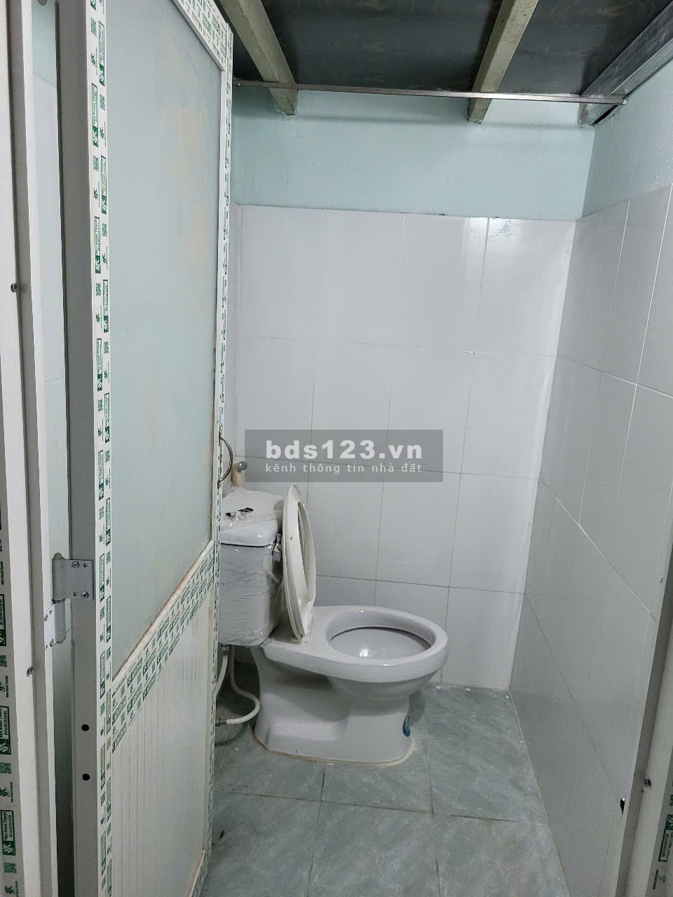 Cho thuê phòng trọ 15m2 đường Tây Sơn sát ngay chợ Tân Hương Quận Tân Phú, giờ giấc tự do.