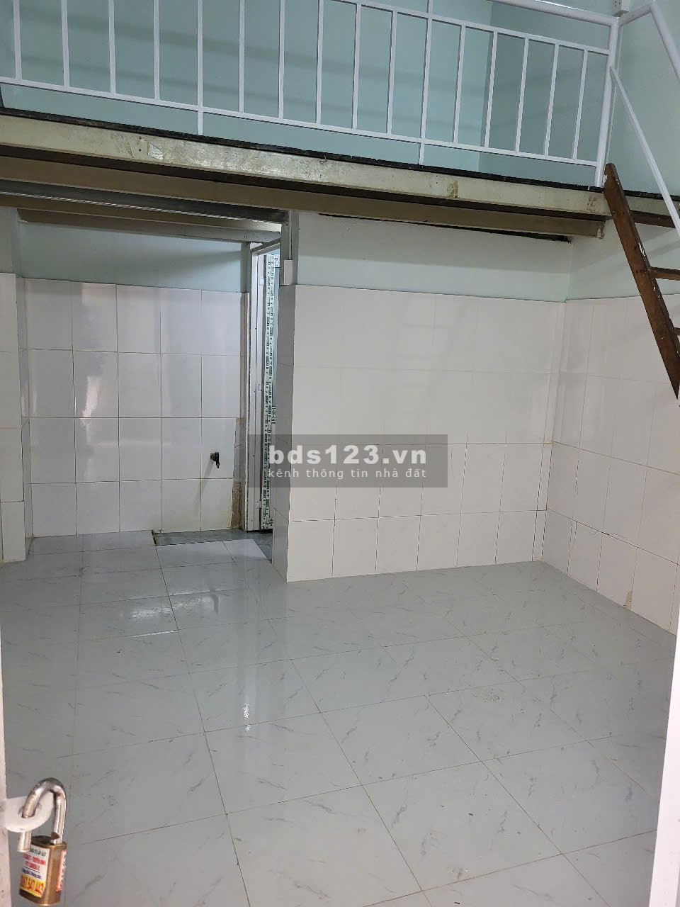 Cho thuê phòng trọ 15m2 đường Tây Sơn sát ngay chợ Tân Hương Quận Tân Phú, giờ giấc tự do.