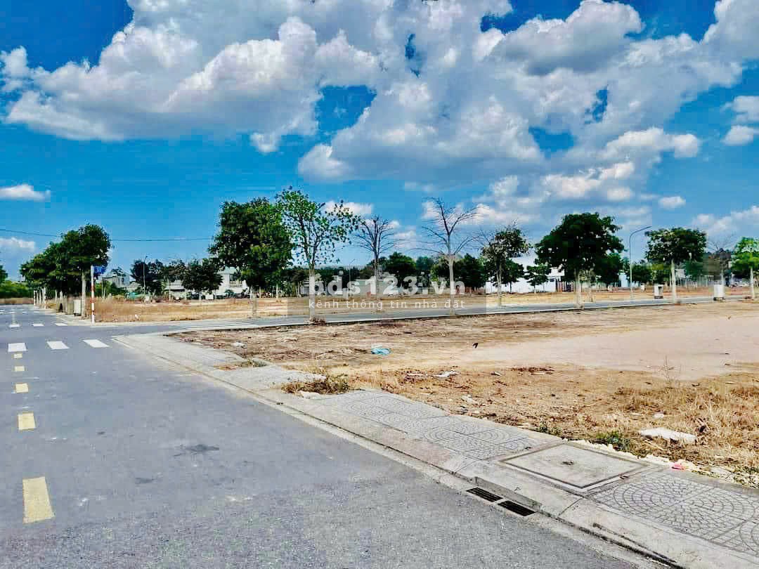 Bán đất KDC full thổ cư - SHR - cách sân bay Long Thành 5km, gần…