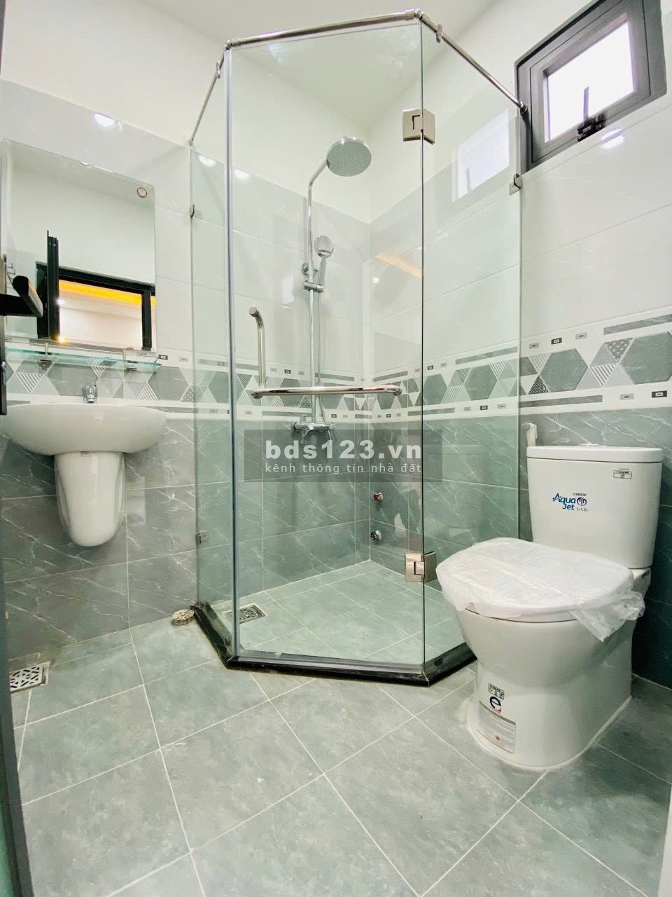 Siêu phẩm Gò Vấp, bán nhà đường đường Lê Thị Hồng.