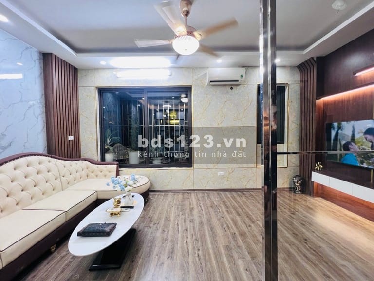 Nhân Hòa 13 tỷ - Tầng 1 KD được - Ngõ to thông 3 ô tô đỗ…