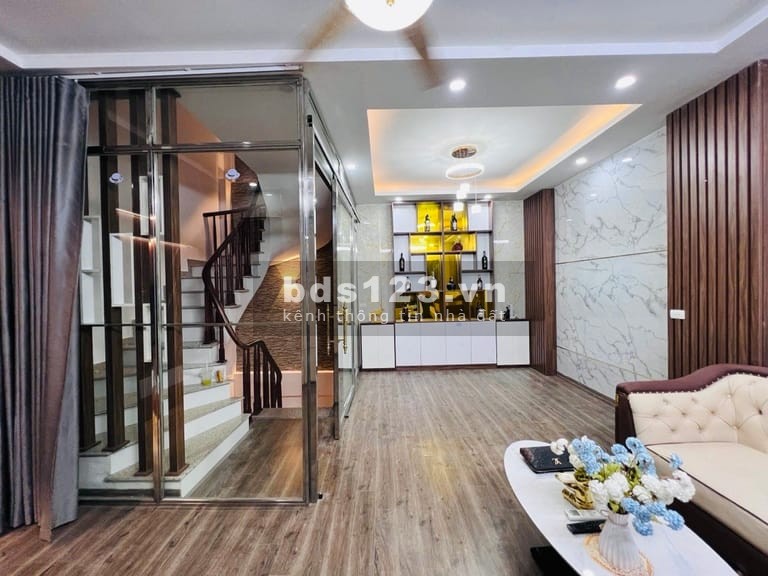 Nhân Hòa 13 tỷ - Tầng 1 KD được - Ngõ to thông 3 ô tô đỗ…