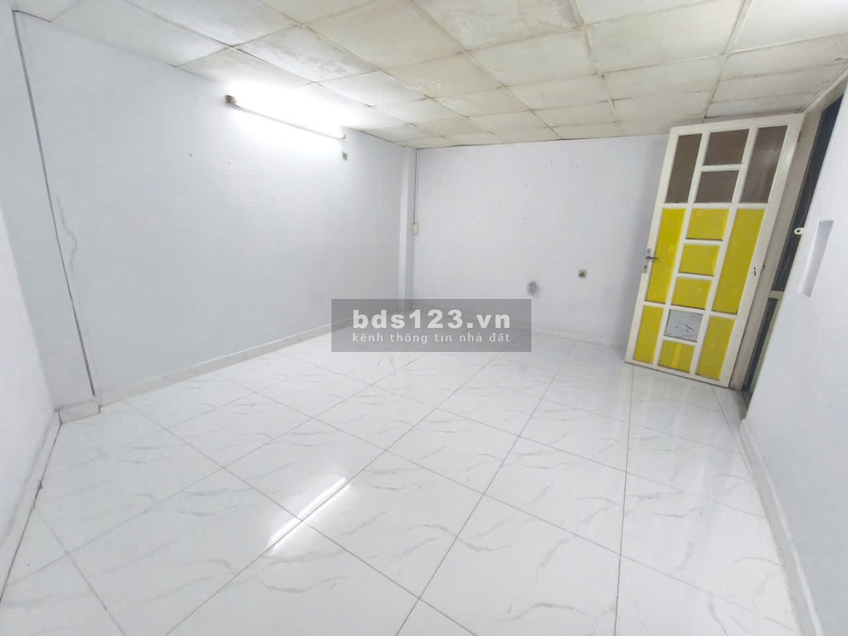 Bán nhà 1 trệt 1 lầu hẻm 322/ Trần Hưng Đạo P. Ng Cư Trinh Q1